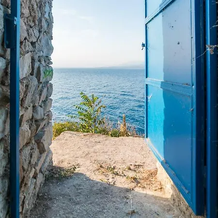 Epipleon Suites Agioi Apostoloi  Exterior photo