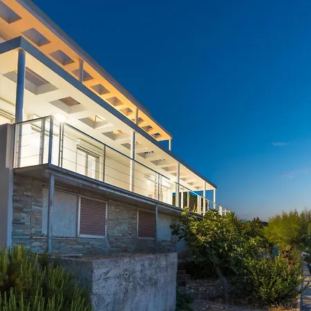 Epipleon Suites Agioi Apostoloi  Exterior photo