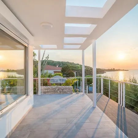 Epipleon Suites Agioi Apostoloi  Exterior photo