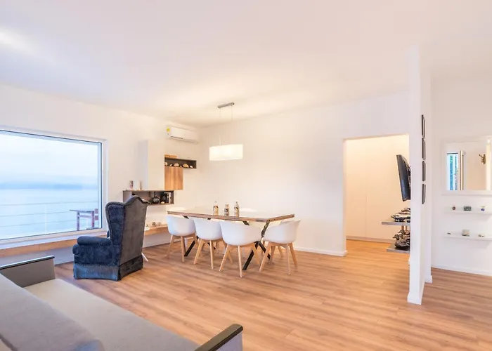 Epipleon Suites
