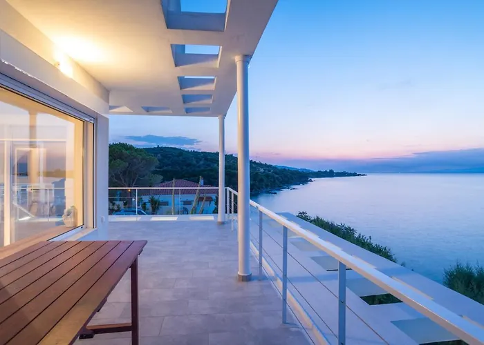 Epipleon Suites